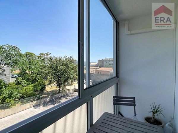 MARSEILLE 10EME - APPARTEMENT T3 - CALME & LUMINEUX DANS RESIDENCE FAMILIALE - QUARTIER LA TIMONE