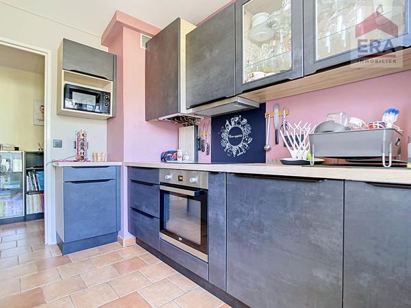 MARSEILLE 10EME - APPARTEMENT T3 - CALME & LUMINEUX DANS RESIDENCE FAMILIALE - QUARTIER LA TIMONE