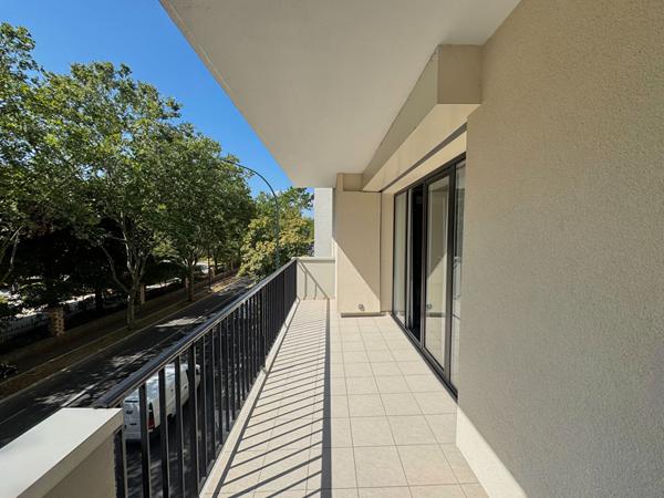 Appartement parc Roguet  Clichy 3 pièce(s) 89 m2