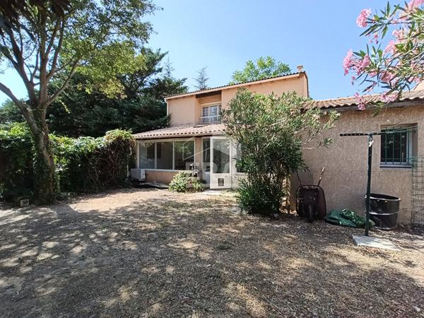 Maison , prête à vivre, à 10 min à pied du centre-ville