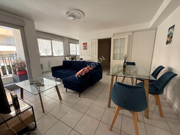 Appartement Villeurbanne 69100 proche montchat, copropriete recente, balcon, cuisine US, garage