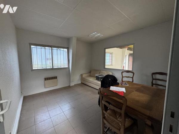 Bâtiment artisanal 300m²