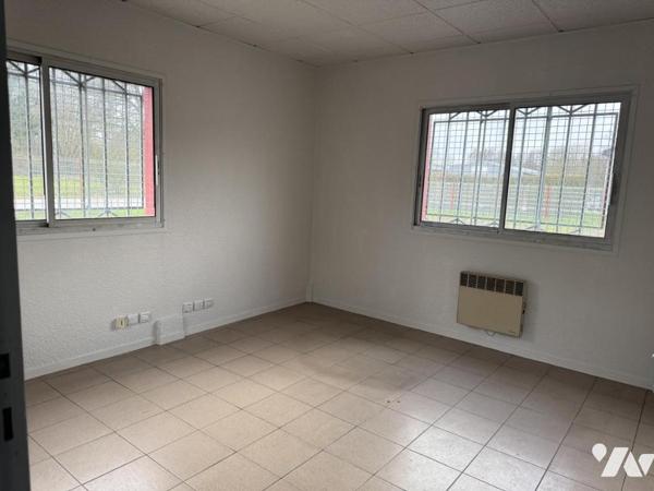 Bâtiment artisanal 300m²