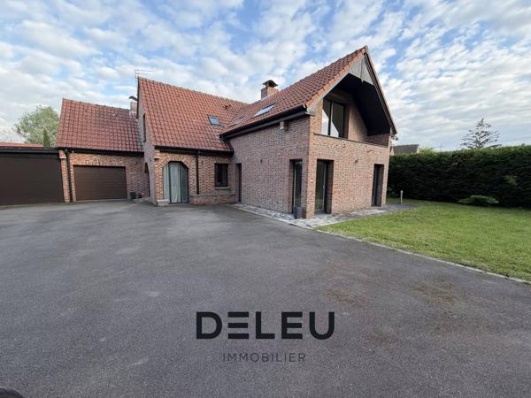 Maison individuelle 4 chambres avec jardin arboré de 1800 m² plein sud à Wasquehal