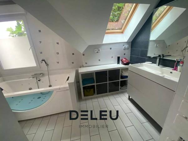 Maison individuelle 4 chambres avec jardin arboré de 1800 m² plein sud à Wasquehal