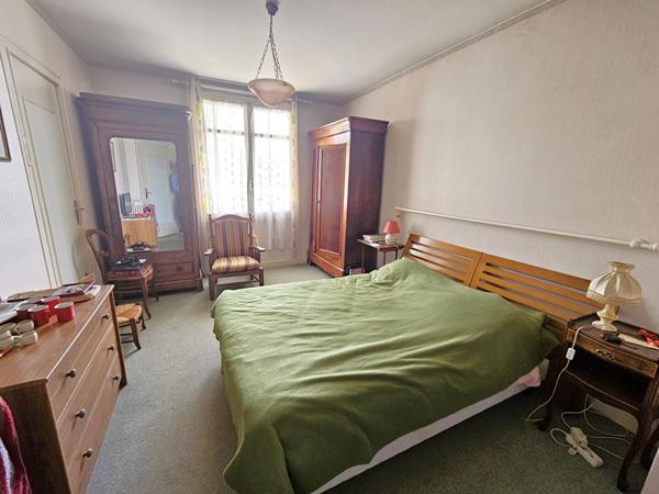 BILLERE 64140, Maison, 6 chambres, bureau, de bonne construction avec jardin