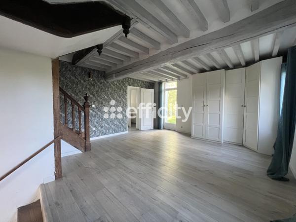 Maison
         7 pièces
        - 142 m² 350 000 € *