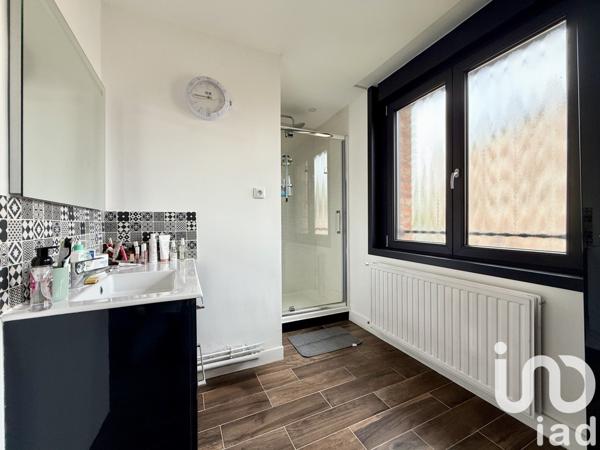 Maison 4 pièces de 80 m² à Roncq (59223)