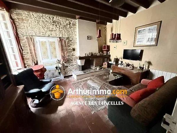 Vente                                                      Maison
                        
                     4 pièces                      119 m2                     à Martigné-Ferchaud