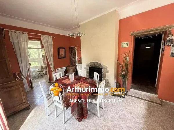 Vente                                                      Maison
                        
                     4 pièces                      119 m2                     à Martigné-Ferchaud
