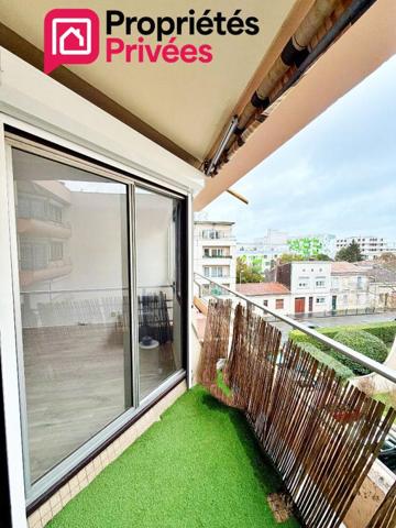 Appartement Bordeaux 2 pièce(s) 52,3 m2 terrasse garage parking