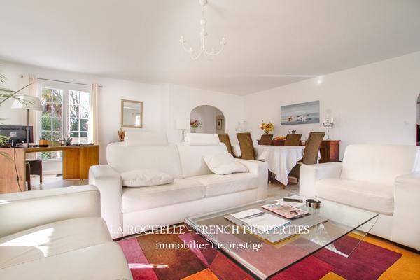 MAISON T4 PLAIN PIED AVEC PISCINE - PROCHE DE LA ROCHELLE - CHARENTE MARITIME