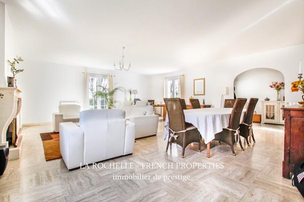 MAISON T4 PLAIN PIED AVEC PISCINE - PROCHE DE LA ROCHELLE - CHARENTE MARITIME