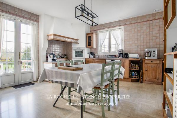 MAISON T4 PLAIN PIED AVEC PISCINE - PROCHE DE LA ROCHELLE - CHARENTE MARITIME