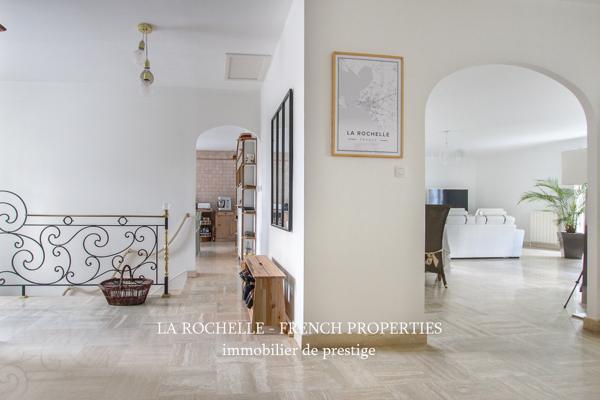 MAISON T4 PLAIN PIED AVEC PISCINE - PROCHE DE LA ROCHELLE - CHARENTE MARITIME