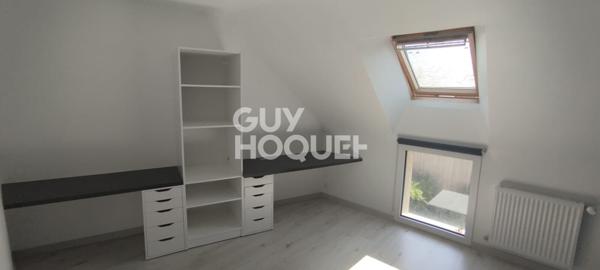 Maison récente en quartier résidentiel prisé