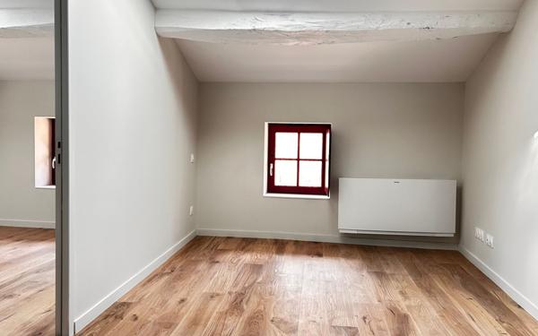 Appartement à louer    2 pièces • 33,50 m2 Charbonnières-les-Bains