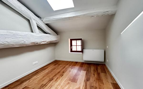 Appartement à louer    2 pièces • 33,50 m2 Charbonnières-les-Bains