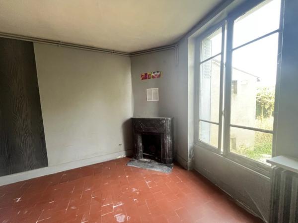 Vente                                                      Maison de ville
                        
                     6 pièces                      124 m2                     à Challuy