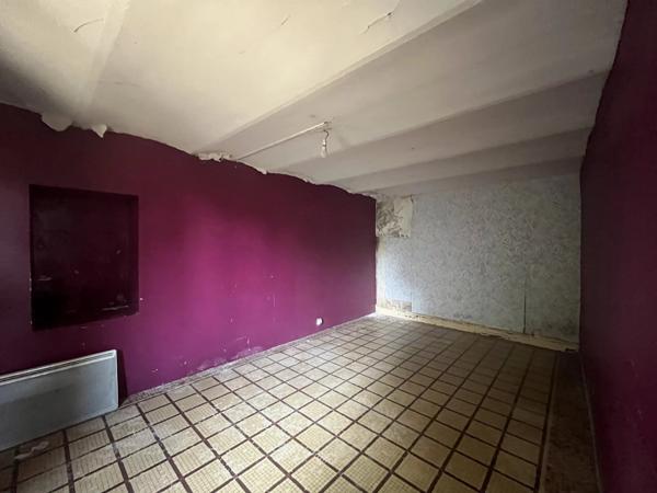 Vente                                                      Maison de ville
                        
                     6 pièces                      124 m2                     à Challuy