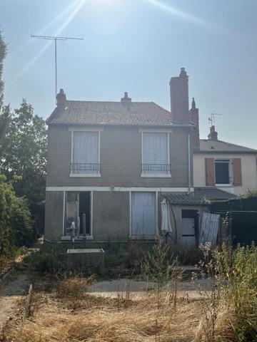 Vente                                                      Maison de ville
                        
                     6 pièces                      124 m2                     à Challuy