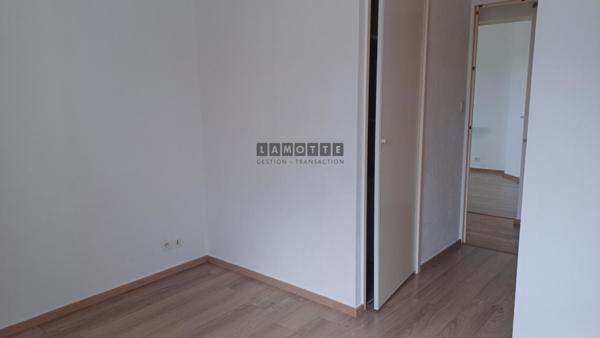 Appartement à louer 4 pièces - 77 m²