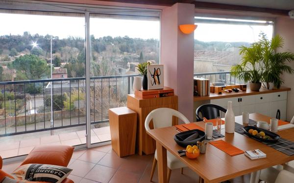 Maison à vendre    5 pièces • 91 m2 La Tour-d'Aigues