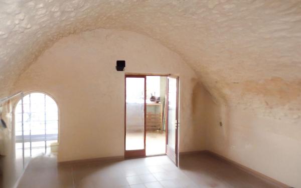 Maison à vendre    5 pièces • 91 m2 La Tour-d'Aigues