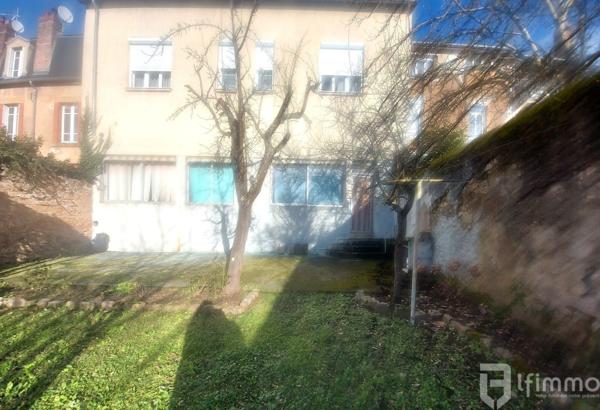 Maison d'habitation avec local commercial et 539m2 de terrain clos