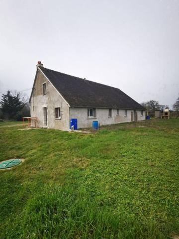 Longère très spacieuse à 10mn de la gare TGV, travaux à prévoir