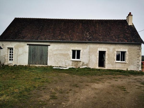 Longère très spacieuse à 10mn de la gare TGV, travaux à prévoir
