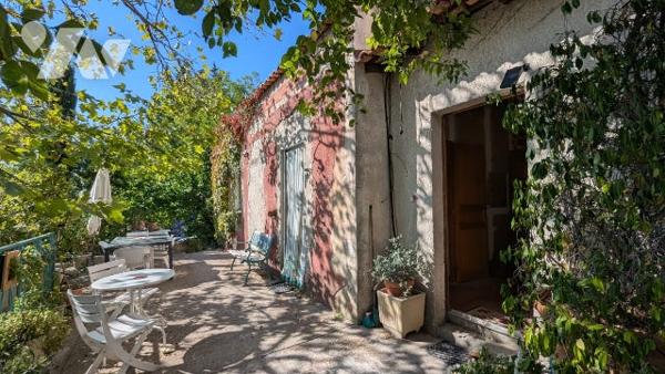 Maison T5 94 m² et studio indépendant 41 m² sur 1030 m² vue dégagée et proximité colline