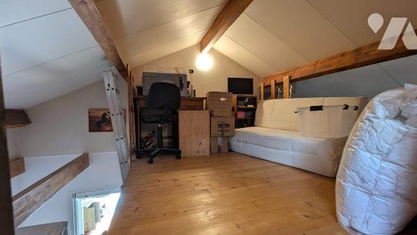 Maison T5 94 m² et studio indépendant 41 m² sur 1030 m² vue dégagée et proximité colline