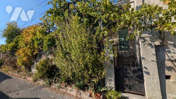 Maison T5 94 m² et studio indépendant 41 m² sur 1030 m² vue dégagée et proximité colline