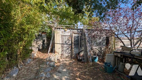 Maison T5 94 m² et studio indépendant 41 m² sur 1030 m² vue dégagée et proximité colline