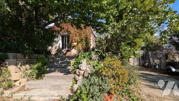 Maison T5 94 m² et studio indépendant 41 m² sur 1030 m² vue dégagée et proximité colline