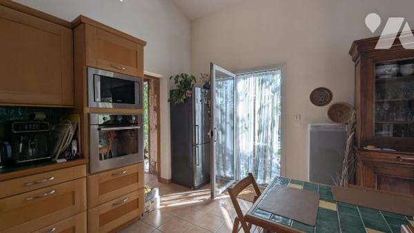 Maison T5 94 m² et studio indépendant 41 m² sur 1030 m² vue dégagée et proximité colline