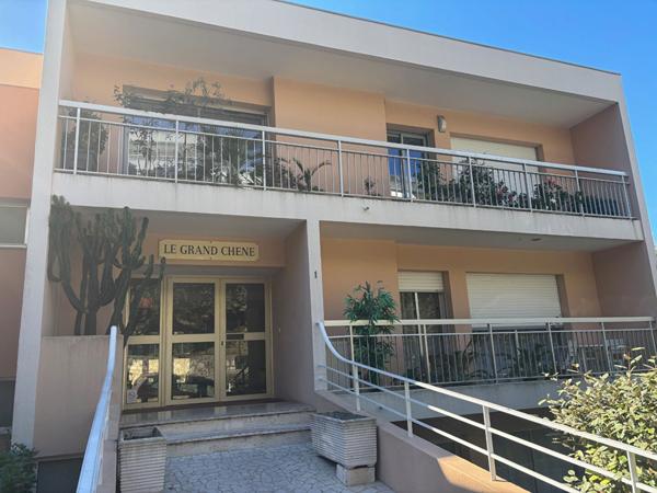 Appartement en rez de jardin surélevé 4 pièces le Cannet Mairie 82.3m²
