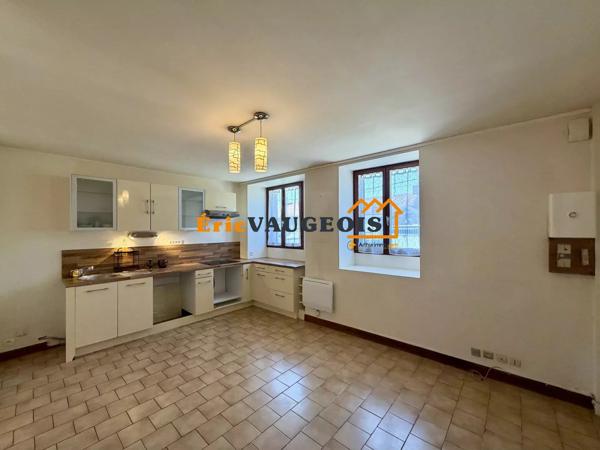 Vente                                                      Appartement
                        
                     2 pièces                                         à Coulommiers