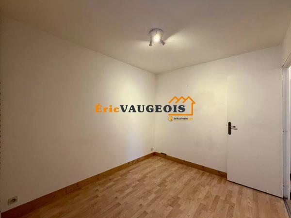 Vente                                                      Appartement
                        
                     2 pièces                                         à Coulommiers
