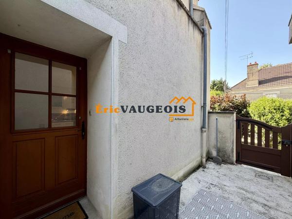 Vente                                                      Appartement
                        
                     2 pièces                                         à Coulommiers