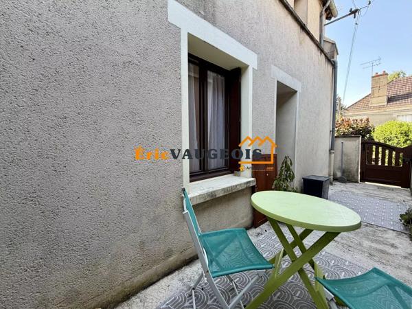 Vente                                                      Appartement
                        
                     2 pièces                                         à Coulommiers
