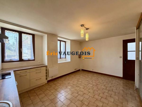 Vente                                                      Appartement
                        
                     2 pièces                                         à Coulommiers