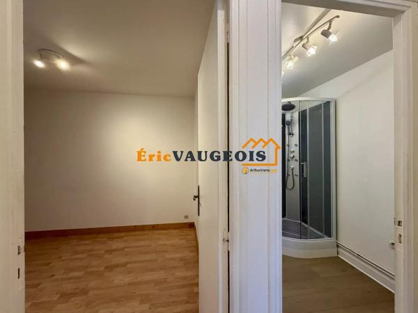 Vente                                                      Appartement
                        
                     2 pièces                                         à Coulommiers