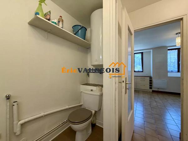 Vente                                                      Appartement
                        
                     2 pièces                                         à Coulommiers