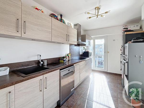 Appartement F5 à vendre  4 pièces - 111,78 m2 CHATOU - 78