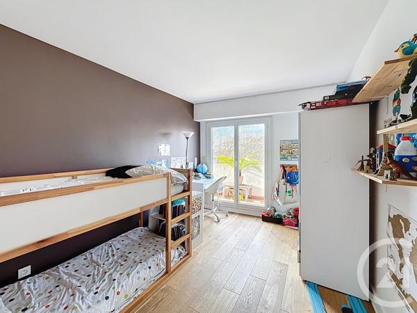 Appartement F5 à vendre  4 pièces - 111,78 m2 CHATOU - 78