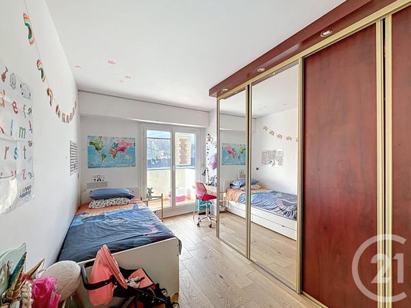 Appartement F5 à vendre  4 pièces - 111,78 m2 CHATOU - 78