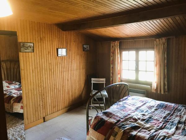 Propriété de 2 maisons, au coeur de 40 Ha de forêts et prairies