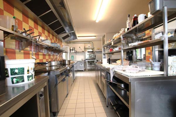 Fonds de commerce - Restaurant 270m2 à 149K/TTC